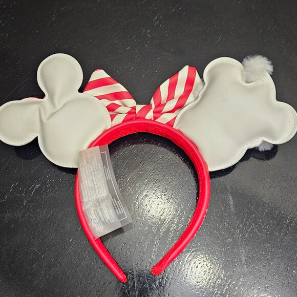 Disney Loungefly Snowman Mickey and Minnie backpack with ears main image 6